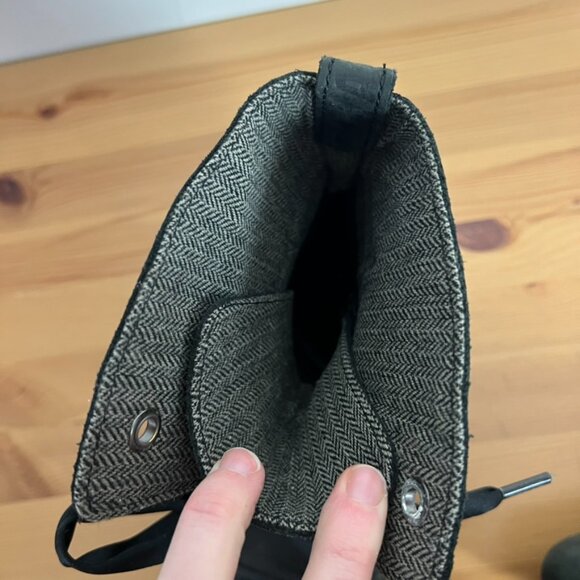 Dr. Martins Boots The Original Ribbon Lace Up Herringbone Lined Size 9 US 41 EU - Picture 6 of 15